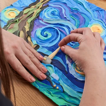 Objav sensory art so sadami OKTO