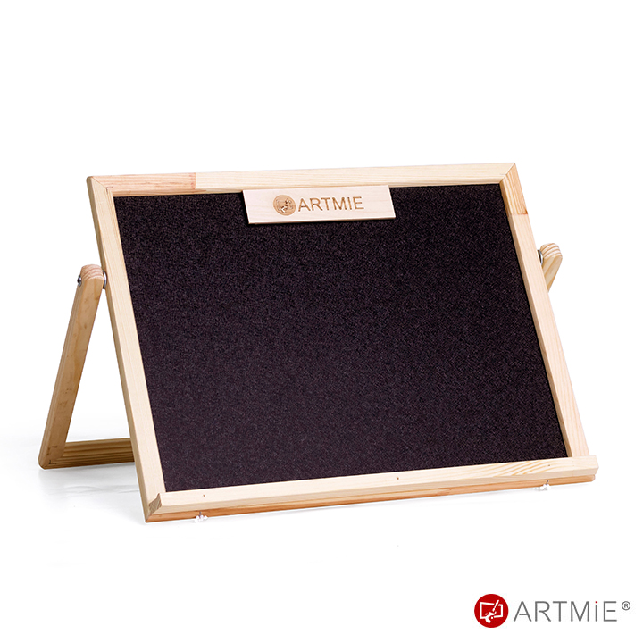E-shop Detská magnetická obojstranná tabuľa ARTMIE so stojanom 30 x 40 cm